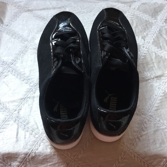 Puma Sneakers, Black with Patent Leather, Size 6 - Picture 6 of 7